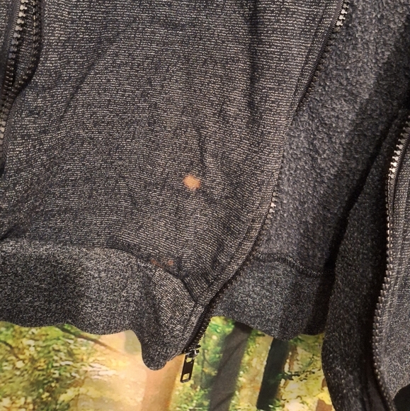 DIY project GUESS hoodie - Picture 8 of 12